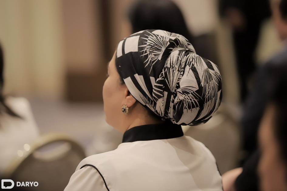 O‘zbekistonda o‘qituvchilarga ayrim davlat xizmatlarini ko‘rsatishda 50 foiz chegirma beriladi